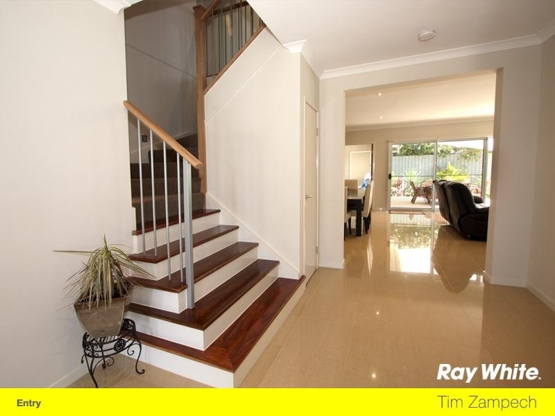 48 Compass Drive, Biggera Waters QLD 4216