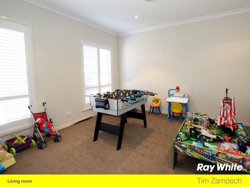 48 Compass Drive, Biggera Waters QLD 4216