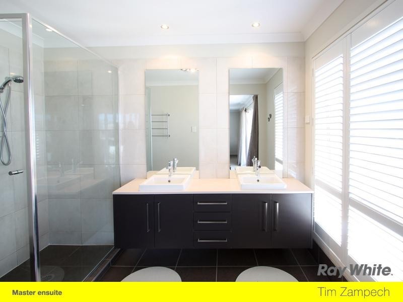 48 Compass Drive, Biggera Waters QLD 4216