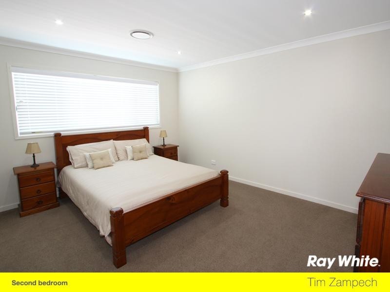 48 Compass Drive, Biggera Waters QLD 4216