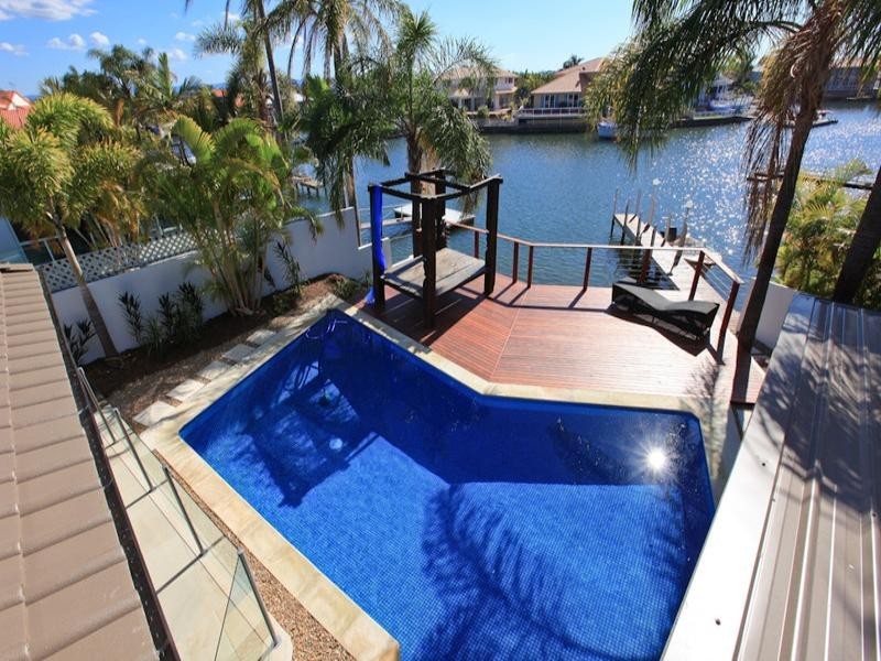 33 Sundance Way, Runaway Bay QLD 4216