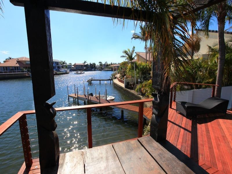 33 Sundance Way, Runaway Bay QLD 4216