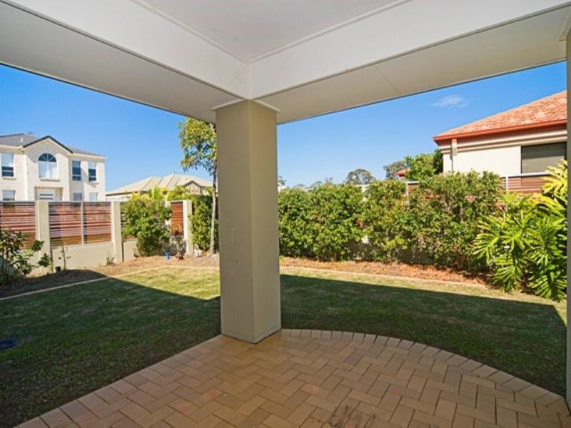 142 Lae Drive, Coombabah QLD 4216
