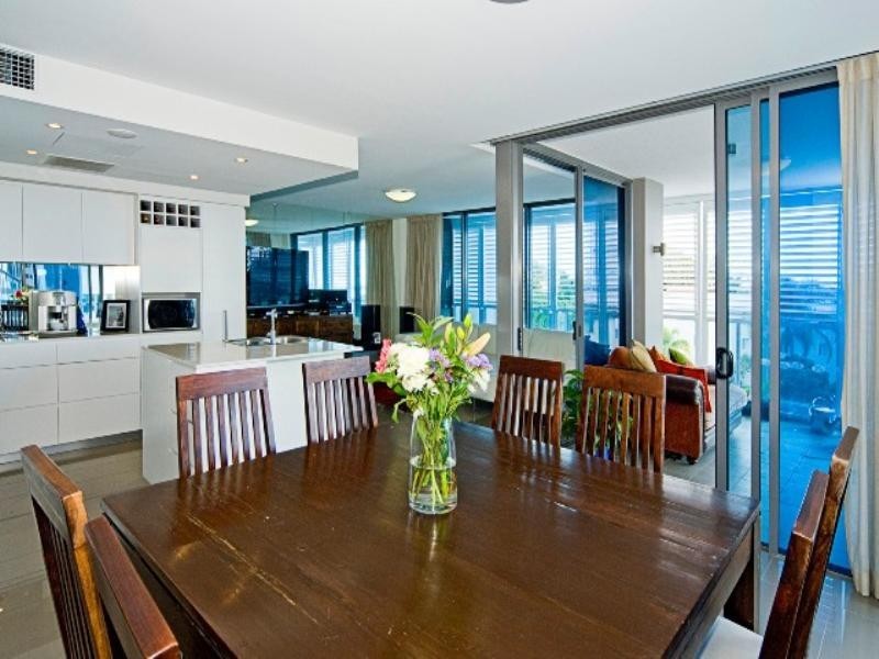 2301/438 Marine Parade, Biggera Waters QLD 4216