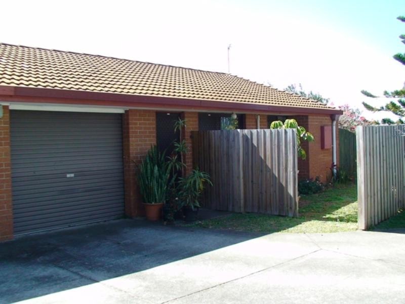 1/18 Botanical Drive, Labrador QLD 4215