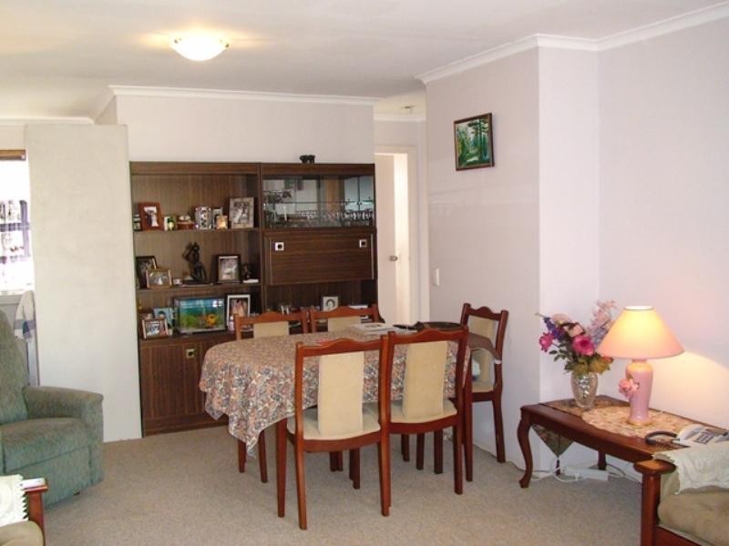 1/18 Botanical Drive, Labrador QLD 4215
