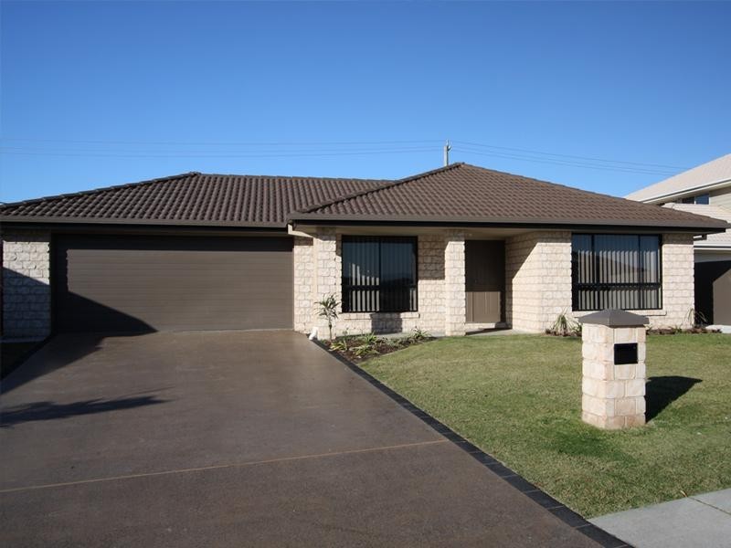 35 East Quay Drive, Biggera Waters QLD 4216