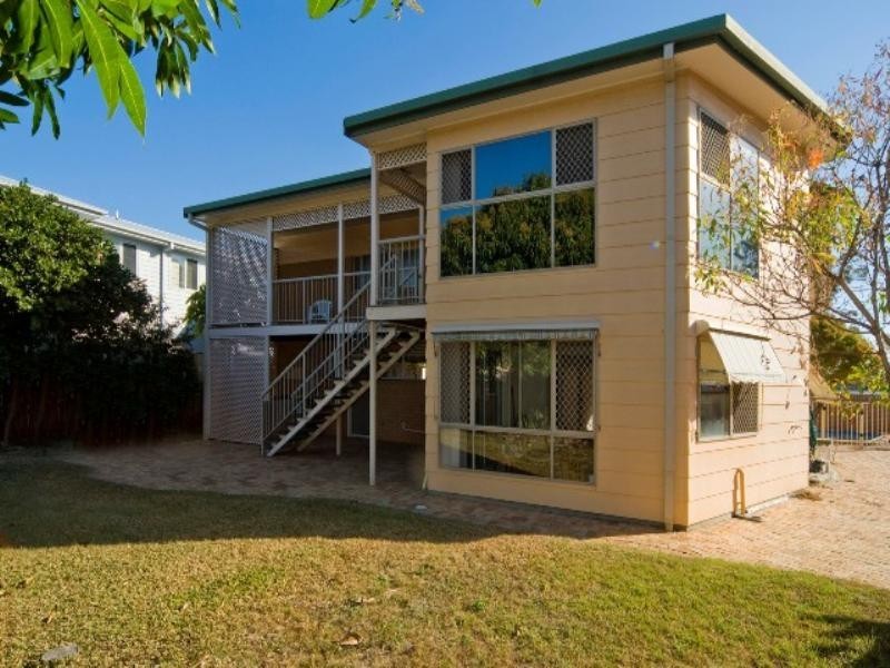 153 Bayview Street, Runaway Bay QLD 4216