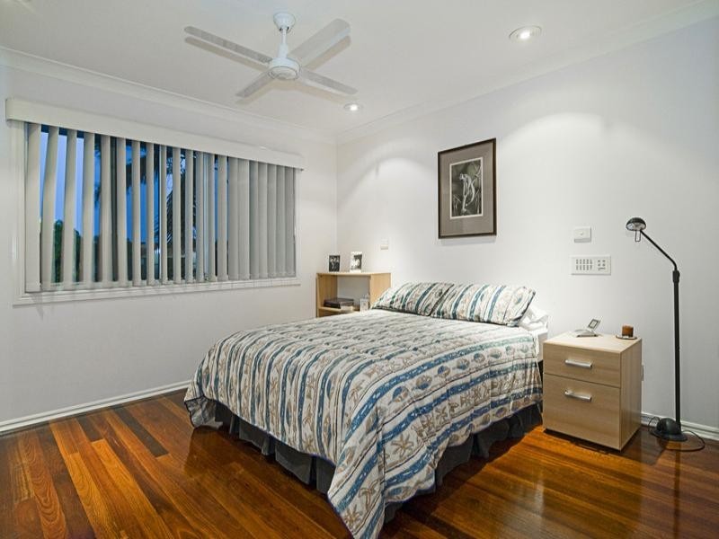 26 Sundance Way, Runaway Bay QLD 4216