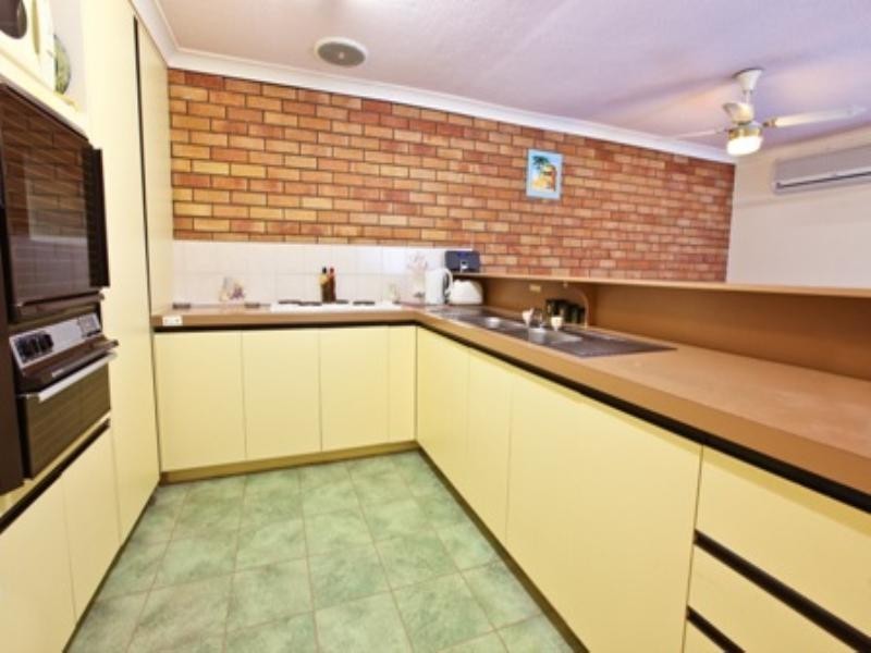 1 and 2/16 Brady Drive, Coombabah QLD 4216