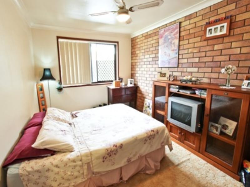 1 and 2/16 Brady Drive, Coombabah QLD 4216