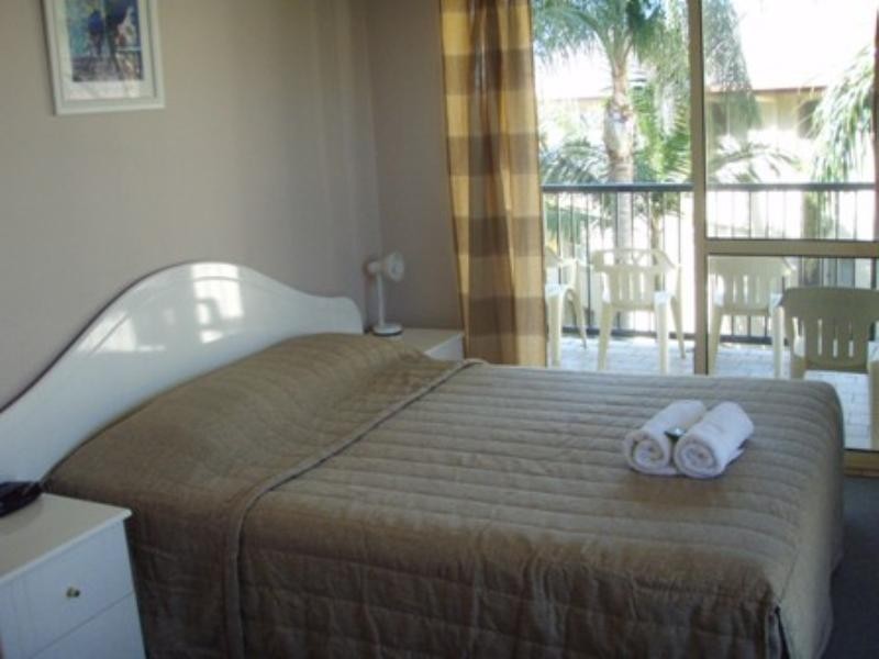 15/418 Bayview Beach, Marine Parade, Biggera Waters QLD 4216