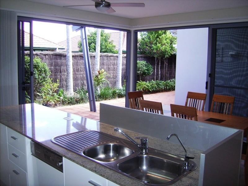 9/181 Lae Drive, Runaway Bay QLD 4216