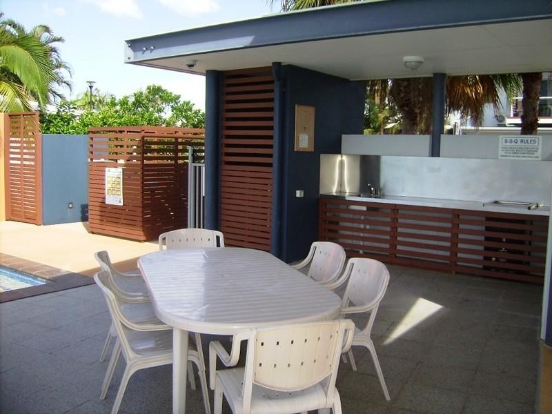 9/181 Lae Drive, Runaway Bay QLD 4216