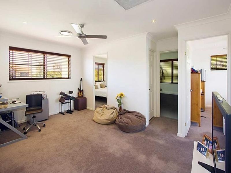 2a Champagne Boulevard, Helensvale QLD 4212