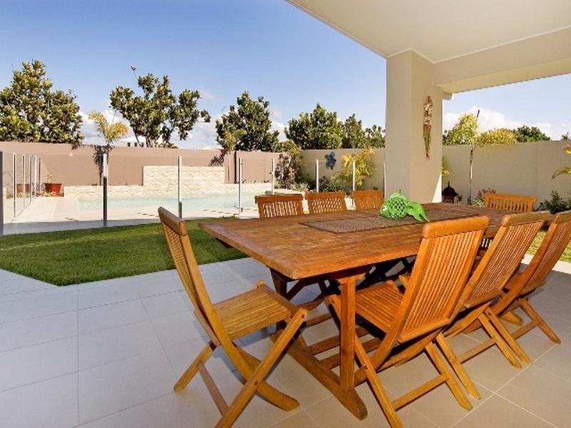 7 Edgewater Place, Hope Island QLD 4212