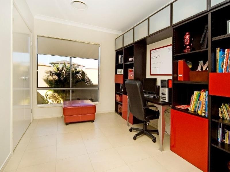 7 Edgewater Place, Hope Island QLD 4212