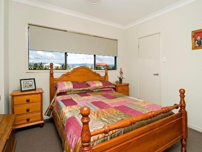 7 Edgewater Place, Hope Island QLD 4212