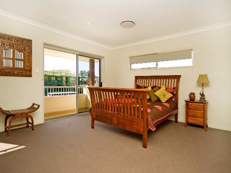 7 Edgewater Place, Hope Island QLD 4212