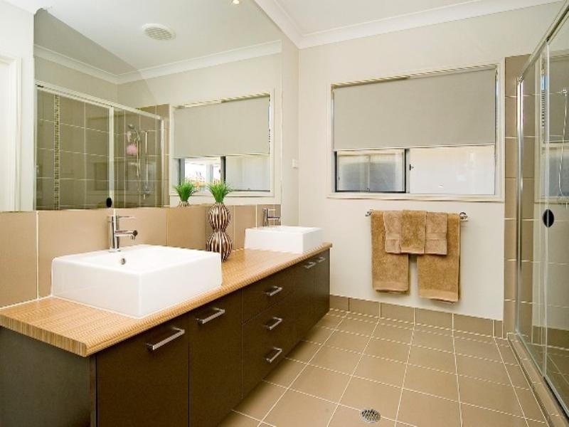 7 Edgewater Place, Hope Island QLD 4212