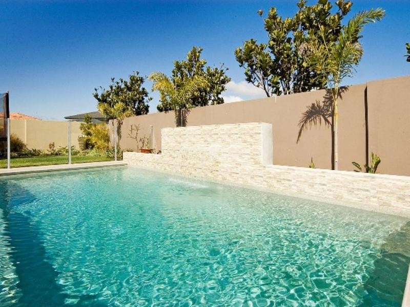 7 Edgewater Place, Hope Island QLD 4212