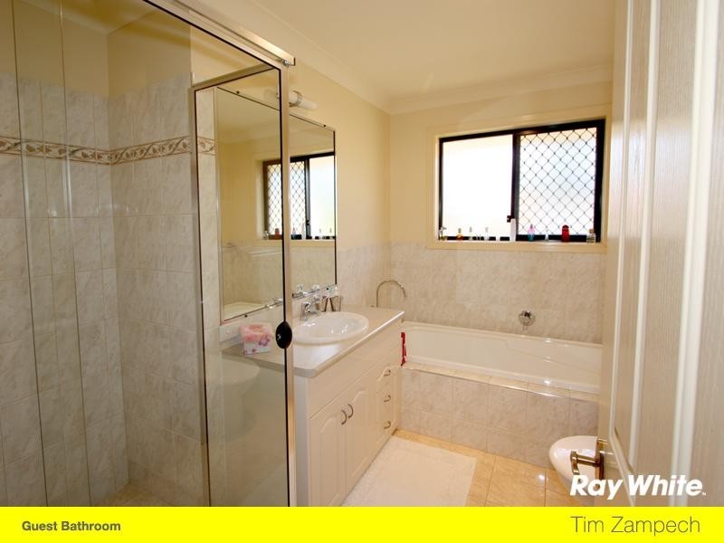 12 Orpington Court, Arundel QLD 4214