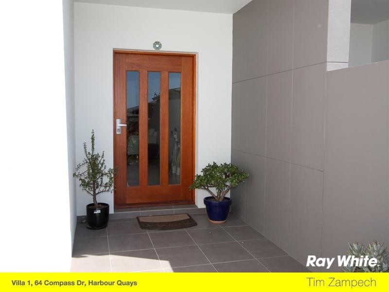 1/64 Compass Drive, Biggera Waters QLD 4216