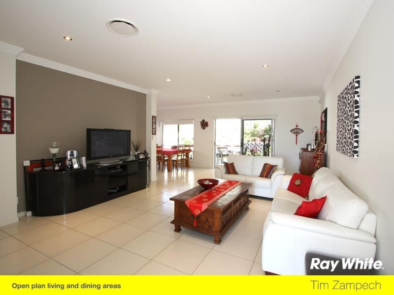 1/64 Compass Drive, Biggera Waters QLD 4216