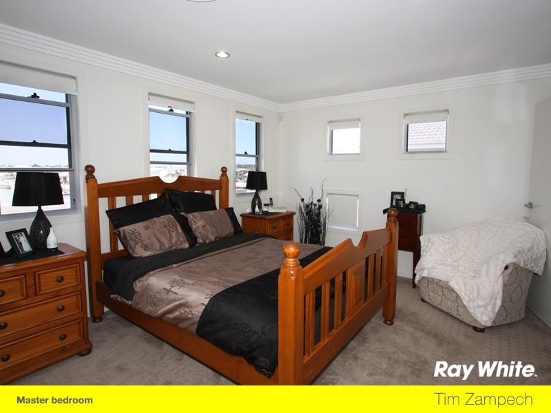 1/64 Compass Drive, Biggera Waters QLD 4216