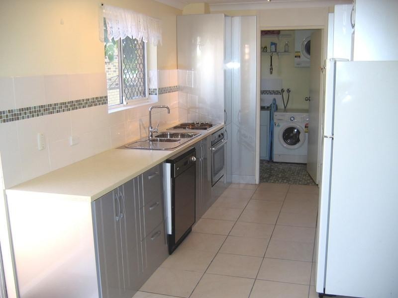 1/40 Poinsettia Avenue, Runaway Bay QLD 4216