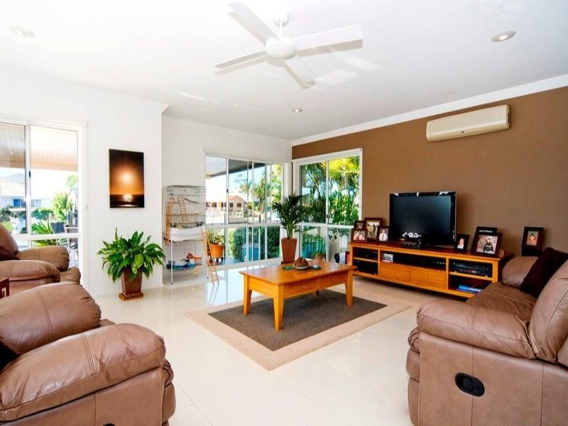 6 The Yardarm, Runaway Bay QLD 4216