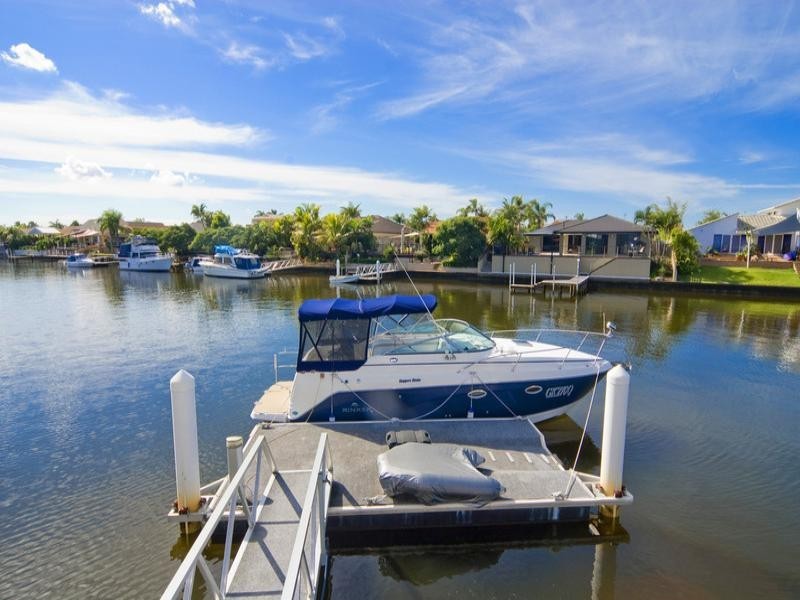 6 The Yardarm, Runaway Bay QLD 4216