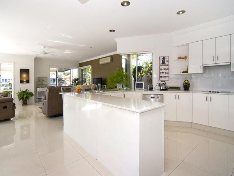 6 The Yardarm, Runaway Bay QLD 4216