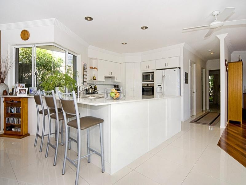 6 The Yardarm, Runaway Bay QLD 4216