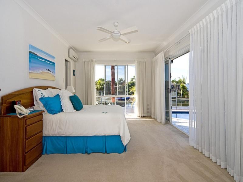 6 The Yardarm, Runaway Bay QLD 4216