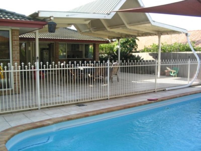 30 Desert Falls Crescent, Parkwood QLD 4214