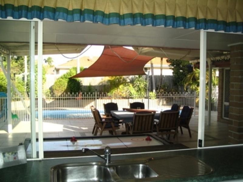 30 Desert Falls Crescent, Parkwood QLD 4214