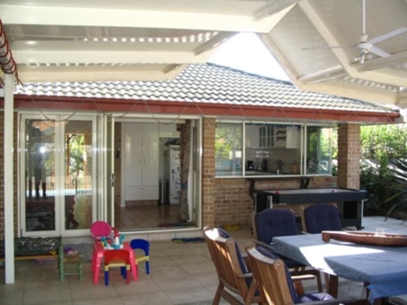 30 Desert Falls Crescent, Parkwood QLD 4214