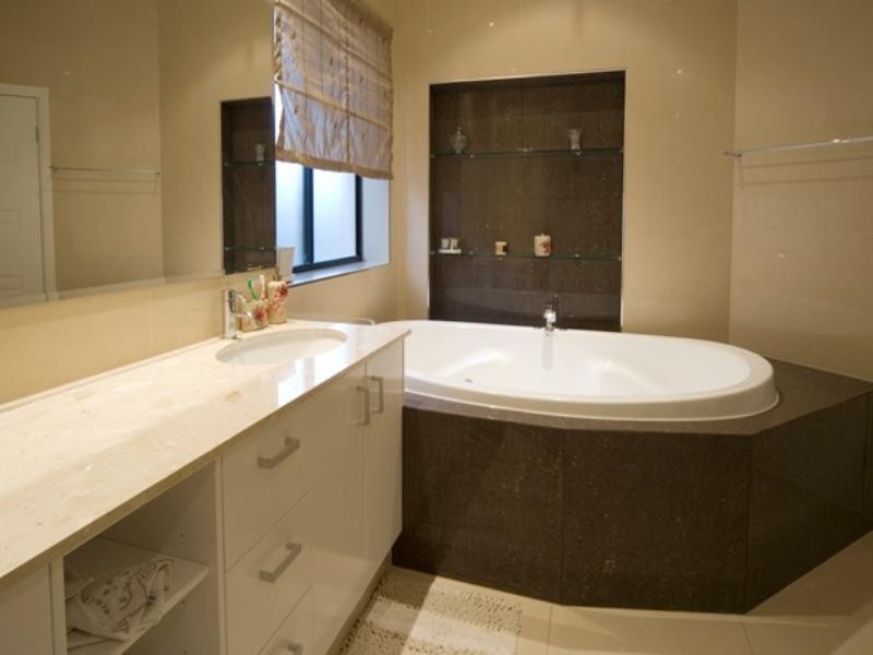 46 Shearwater Esplanade, Runaway Bay QLD 4216