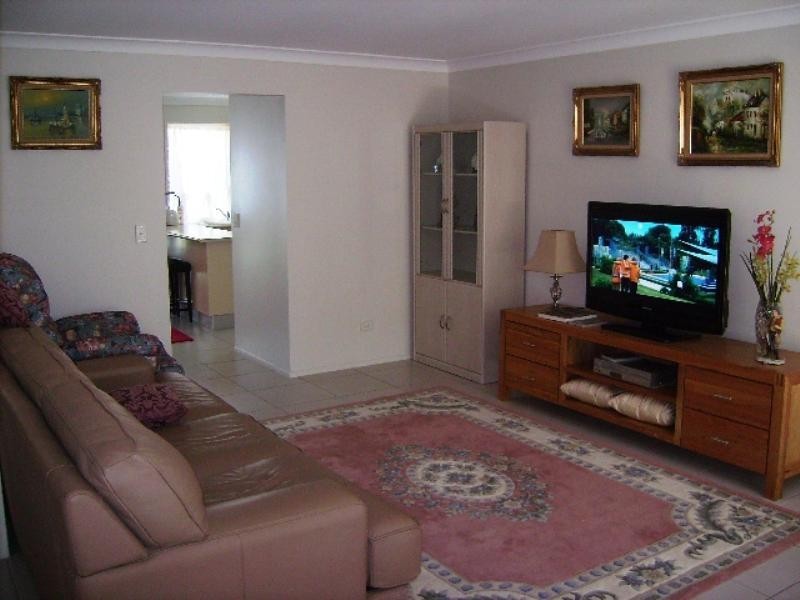 2/421 Oxley Drive, Runaway Bay QLD 4216