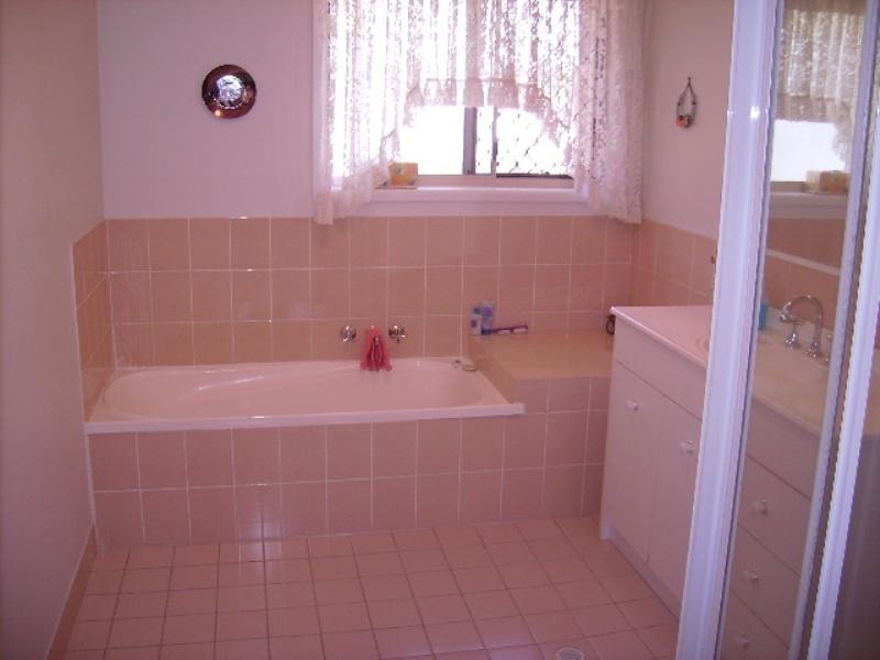 2/421 Oxley Drive, Runaway Bay QLD 4216