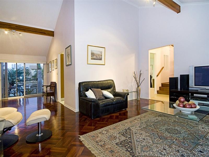 26 Sundance Way, Runaway Bay QLD 4216