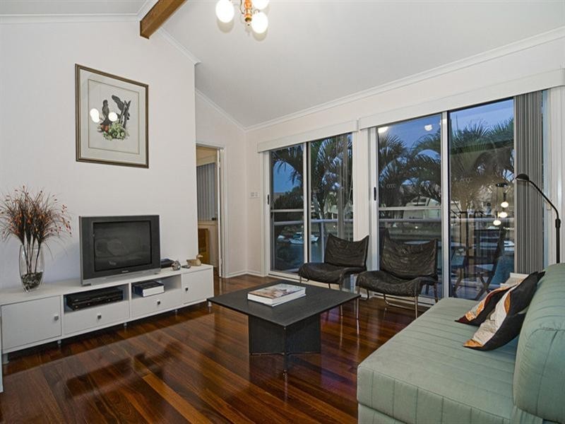 26 Sundance Way, Runaway Bay QLD 4216