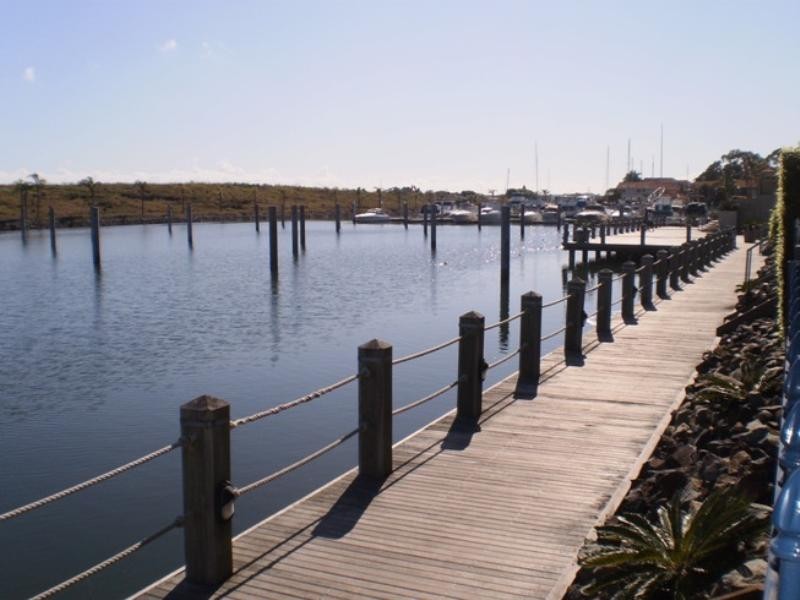 Hope Island QLD 4212