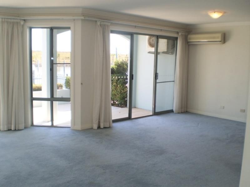 Hope Island QLD 4212