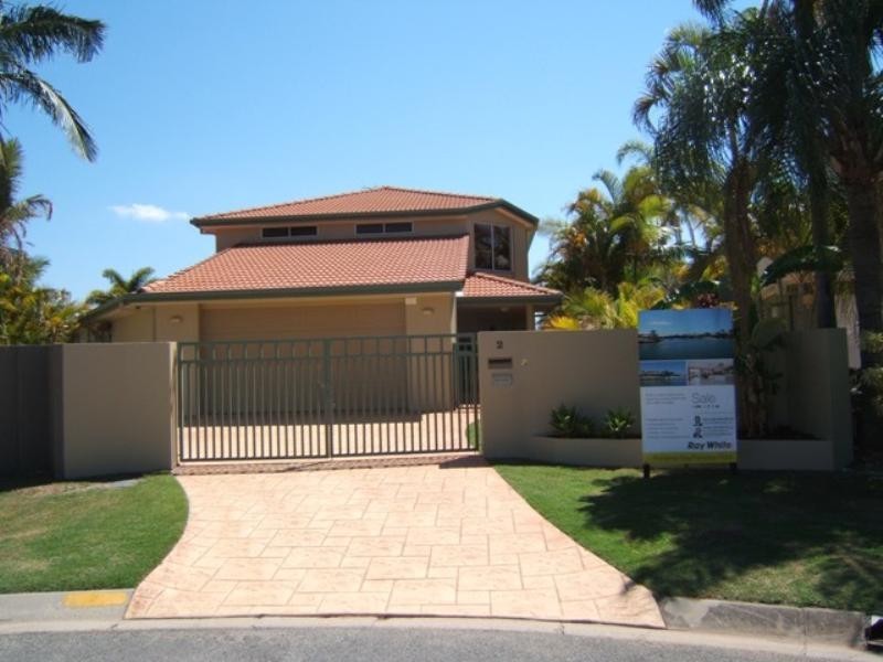 2 Sundance Way, Runaway Bay QLD 4216