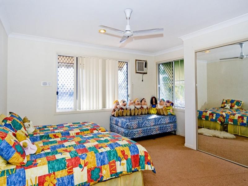 2 Sundance Way, Runaway Bay QLD 4216