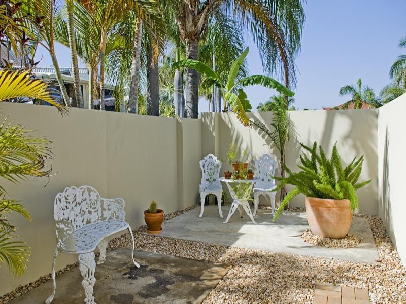 2 Sundance Way, Runaway Bay QLD 4216