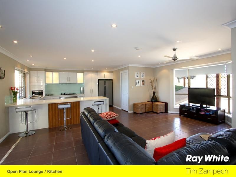 20 Mungala Street, Hope Island QLD 4212