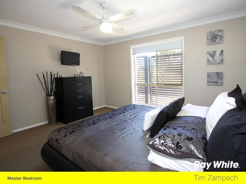 20 Mungala Street, Hope Island QLD 4212